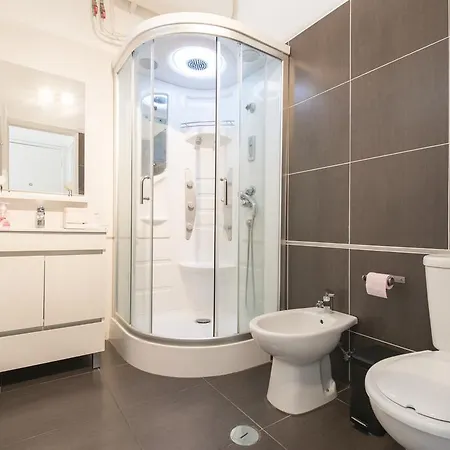 Bairro Alto - Bica 3 * Lisbon