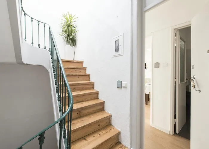 Bairro Alto - Bica 3 Апартаменты *