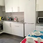 里斯本附近奥拓上城区3号公寓 *