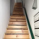 里斯本附近奥拓上城区3号公寓 *